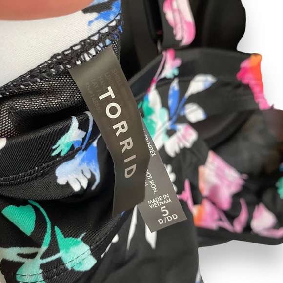 Torrid Underwire Halter Plunge Bikini Top Women’s Plus Size 5x D/DD - Picture 11 of 14